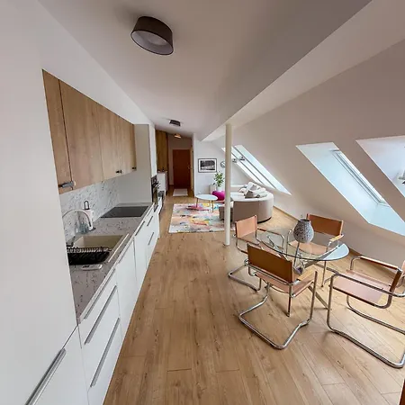 Bright And - Modern Flat