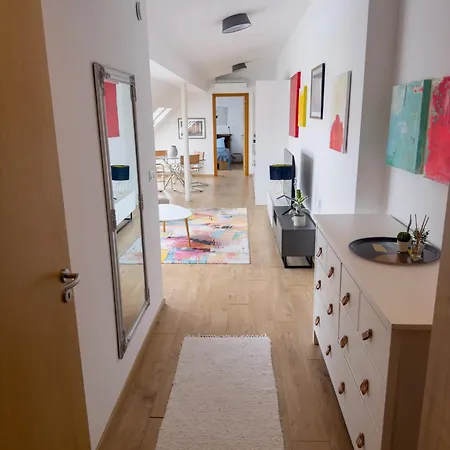 Bright And - Modern Flat Pozsony